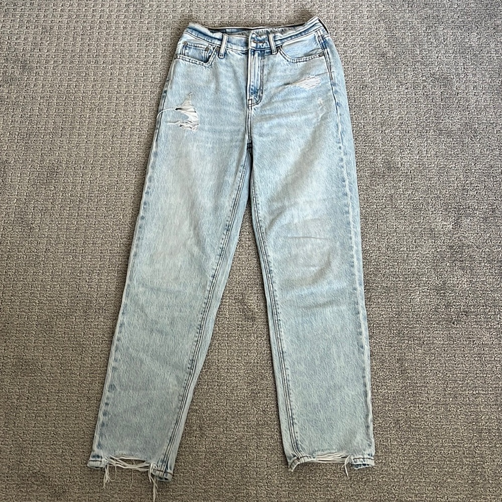 American Eagle high rise 90s boyfriend jeans